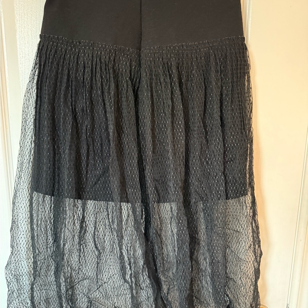 Elegant Black Mesh Overlay Skirt - Picture 2 of 4